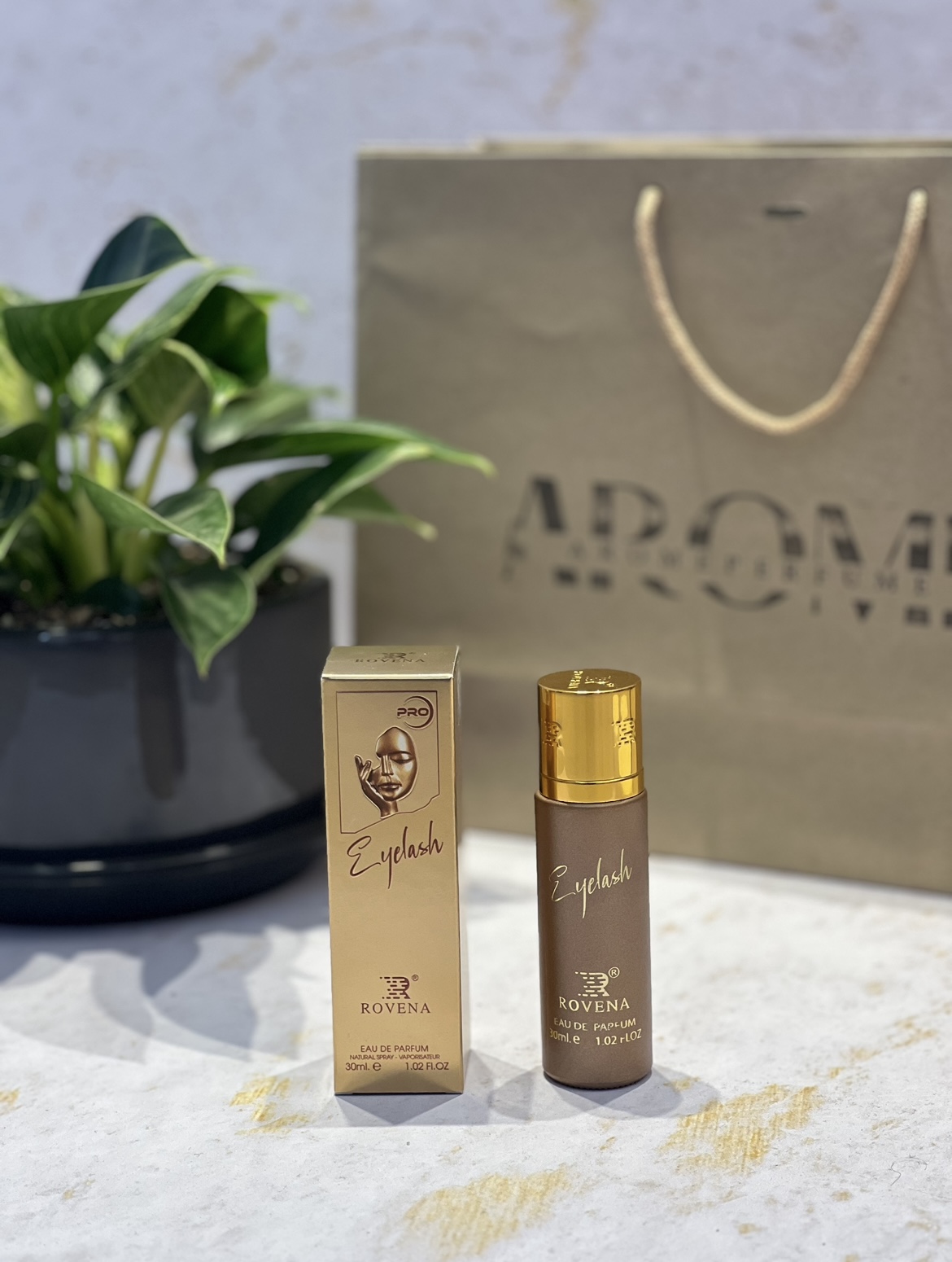 تصویر عطر ادوپرفیوم زنانه روونا مدل بیلی ایلیش حجم ۳۰ میل 